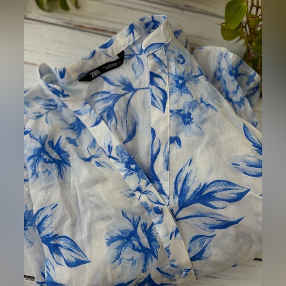 Zara Printed Cotton Blouse White with Blue Flowers, size Large - Picture 3 of 11